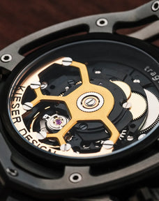 Founder's Piece Amber Adventurer